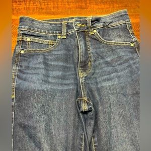 Maurices everflex High Rise Dark stretch Skinny Jeans